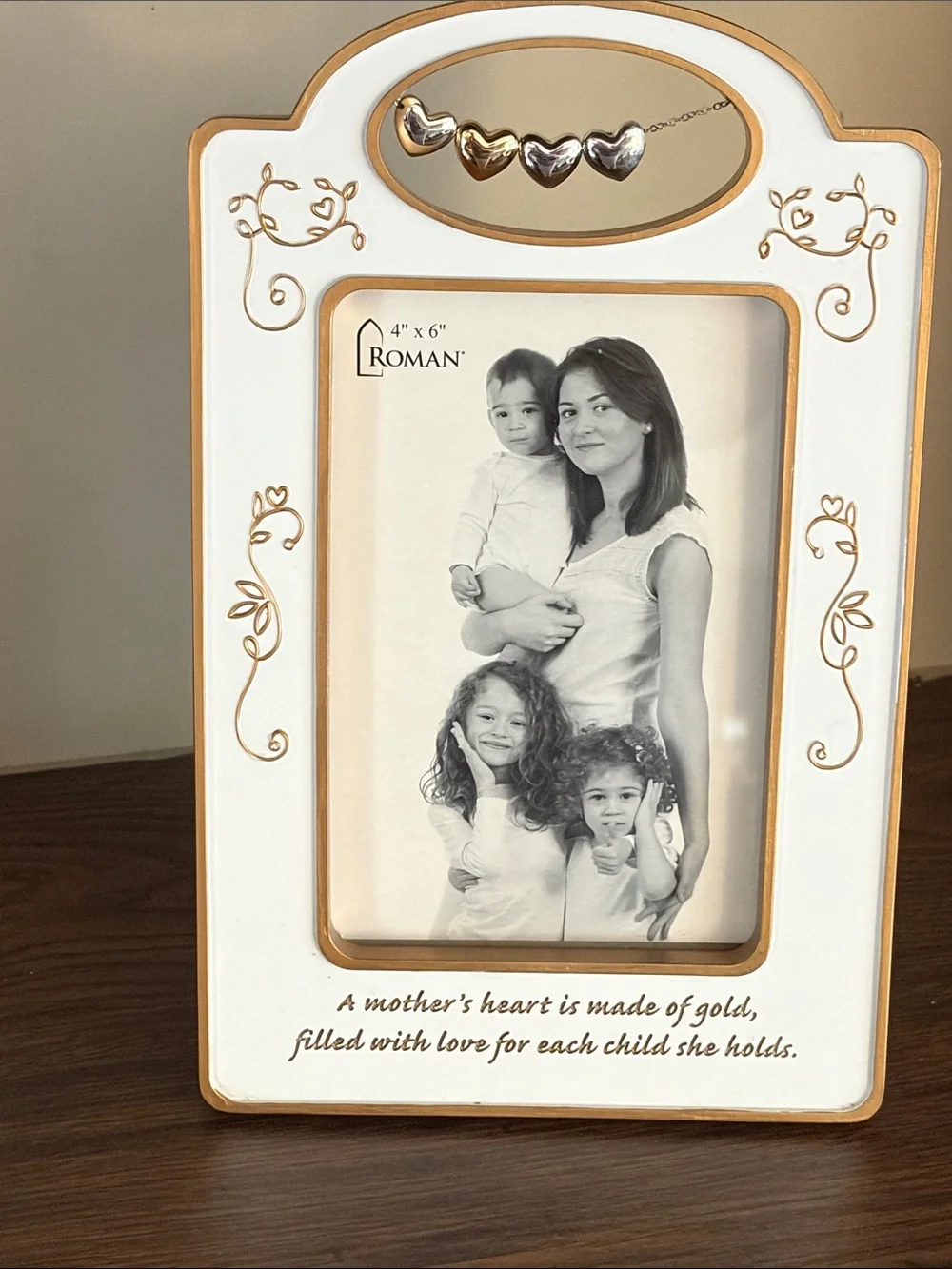 Roma White and Gold Heart Accent Photo Frame